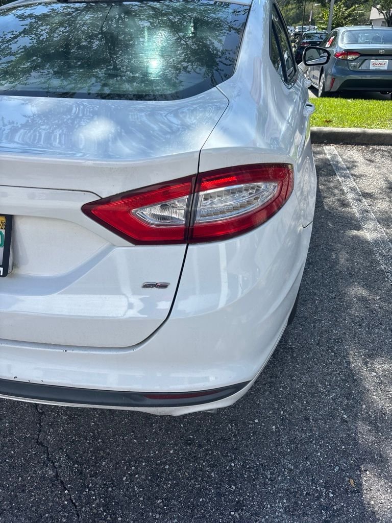 Used 2014 White Ford SE image 4