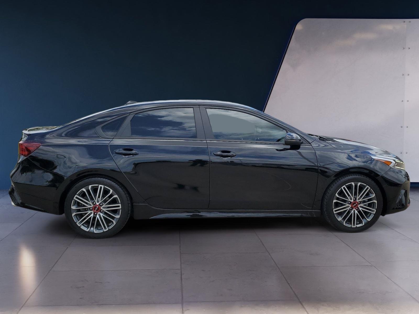2023 Kia Forte GT - Photo 6