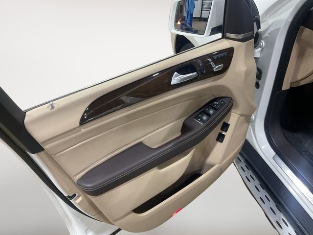 Used 2018 Polar White Mercedes-Benz GLS 450 image 12