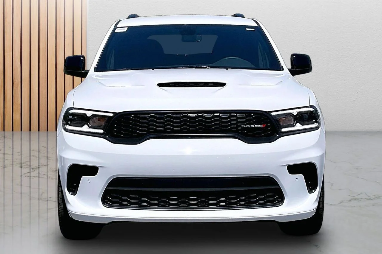 New 2026 White Knuckle Clear-Coat Exterior Paint Dodge GT HEMI V8 image 3