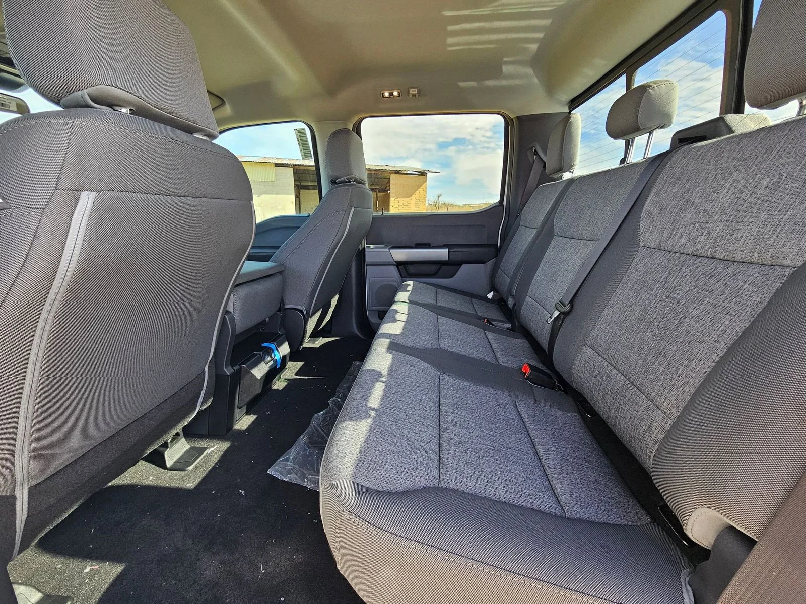 New 2026 Oxford White Ford F-250® XL image 21