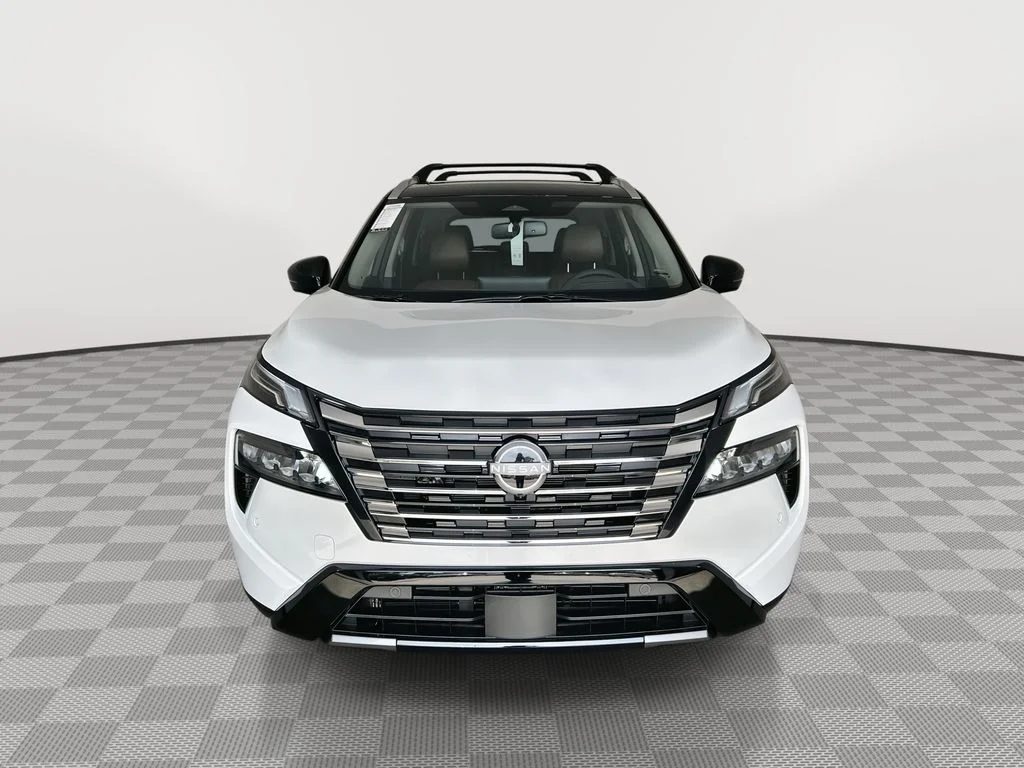 New 2026 Everest White Pearl TriCoat / Super Black Two-tone Nissan Platinum image 3