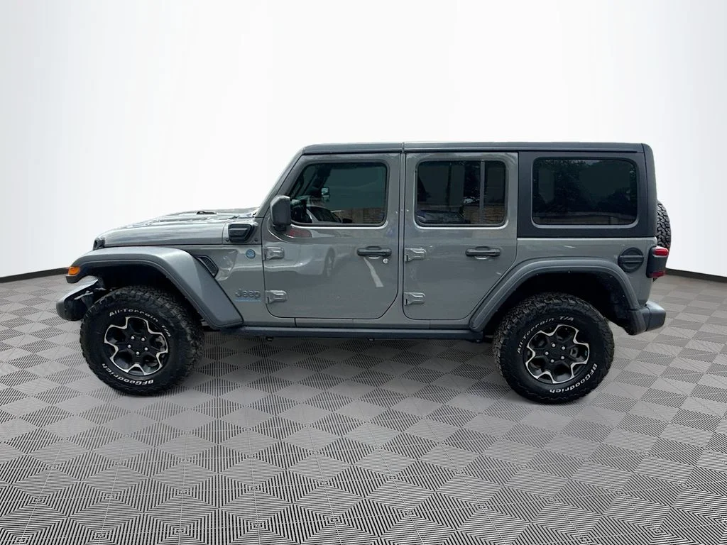 Used 2023 Gray Jeep Rubicon 4xe image 9