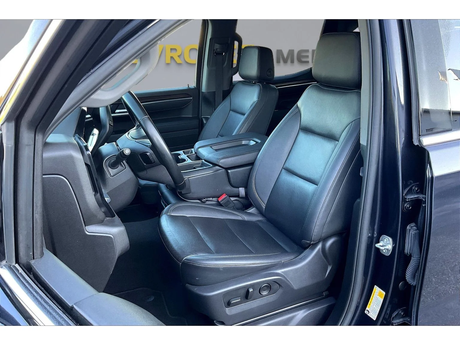 Used 2025 Titanium Rush Metallic GMC SLT image 17