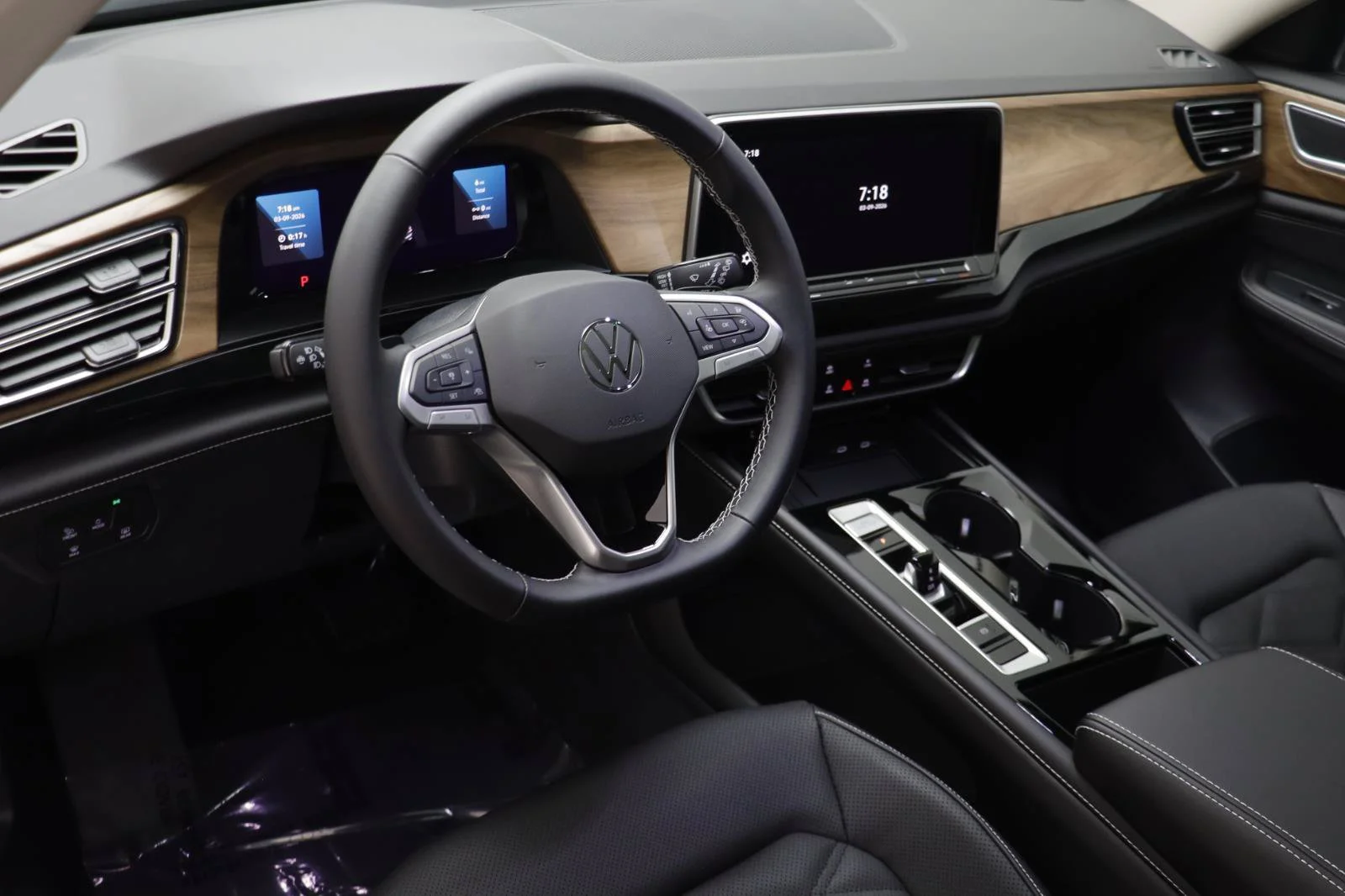 2026 Volkswagen Atlas SE w/Tech - Photo 7