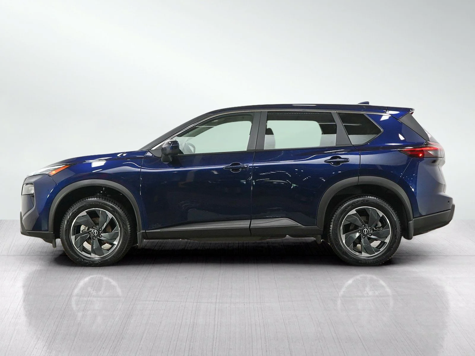 Used 2024 Nissan Rogue SV with VIN JN8BT3BB3RW439966 for sale in Minneapolis, Minnesota