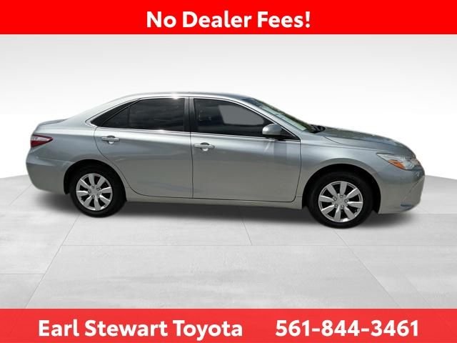 Used 2017 Silver Toyota LE image 3