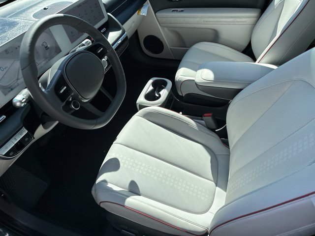 2024 Hyundai IONIQ 5 Limited - Photo 13