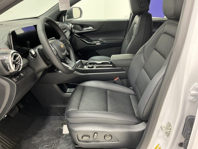 New 2027 Summit White Chevrolet LT image 16