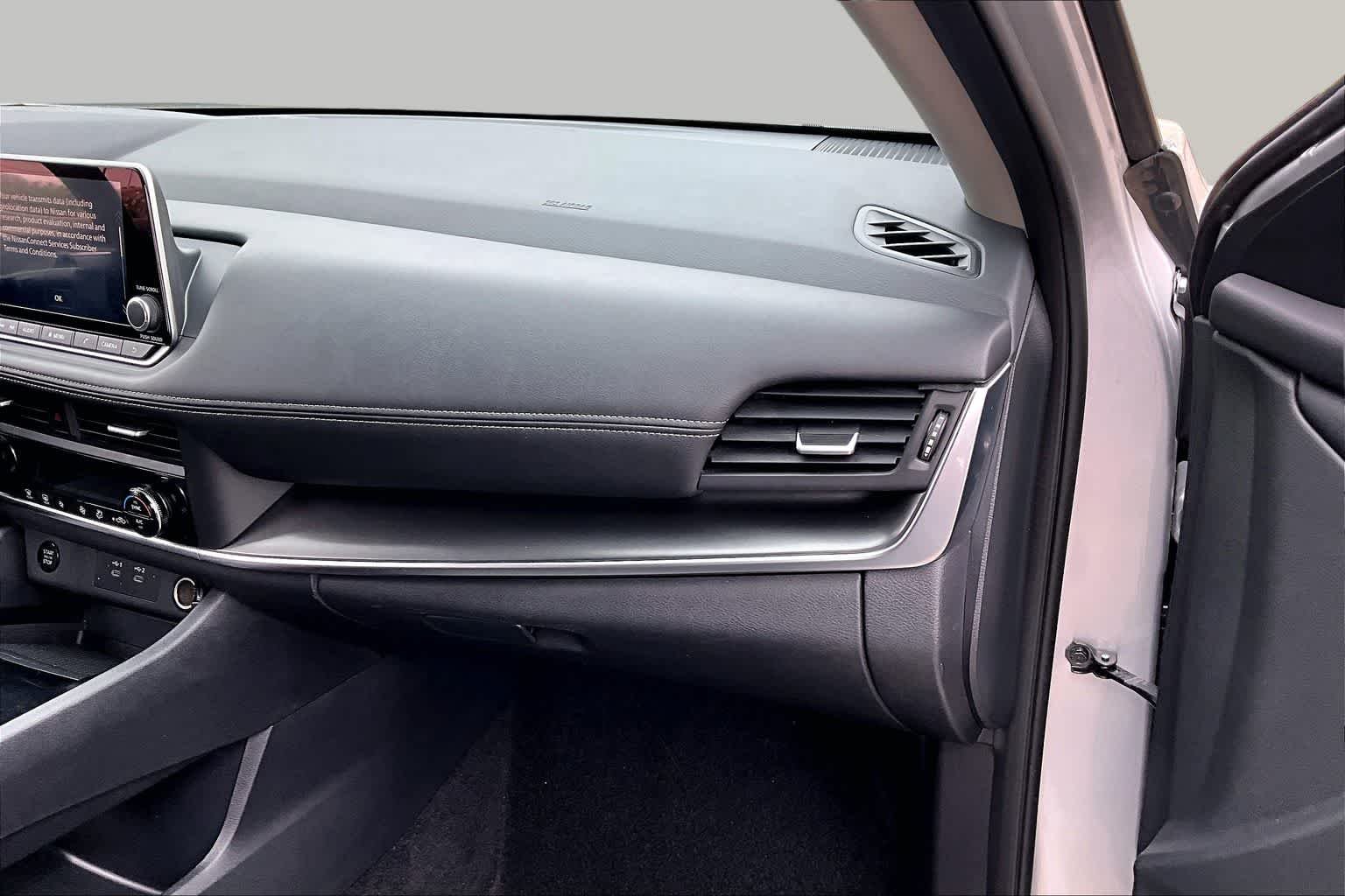 Used 2025 Brilliant Silver Metallic Nissan SV image 17