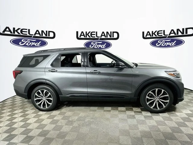 New 2026 Ford Explorer ST-Line
