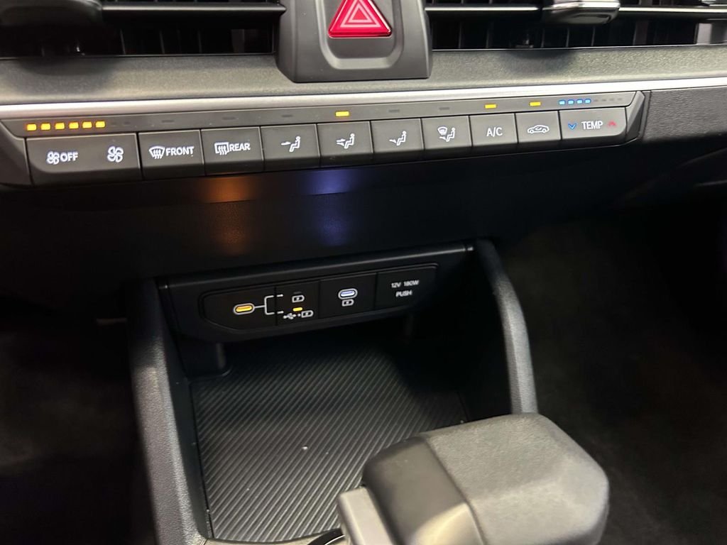 Used 2026 Red Kia LXS image 21