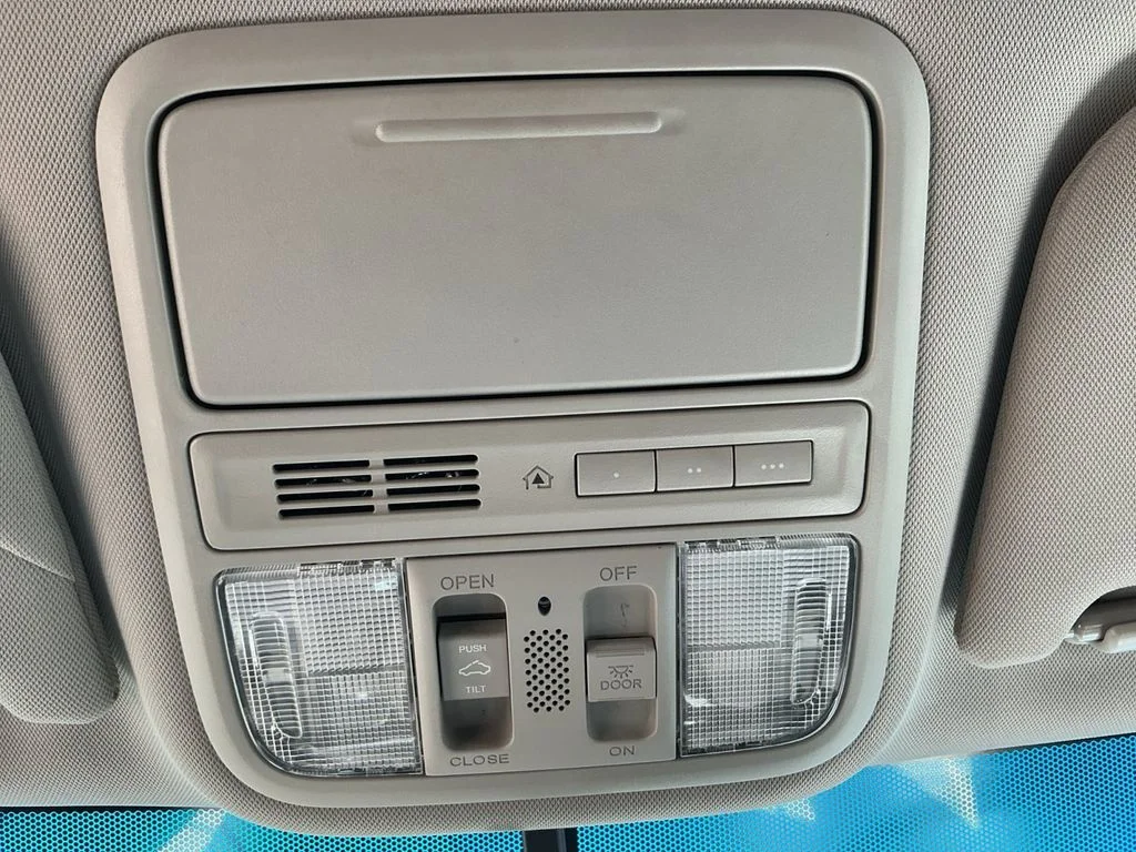 Used 2012 Gray Honda EX-L image 28