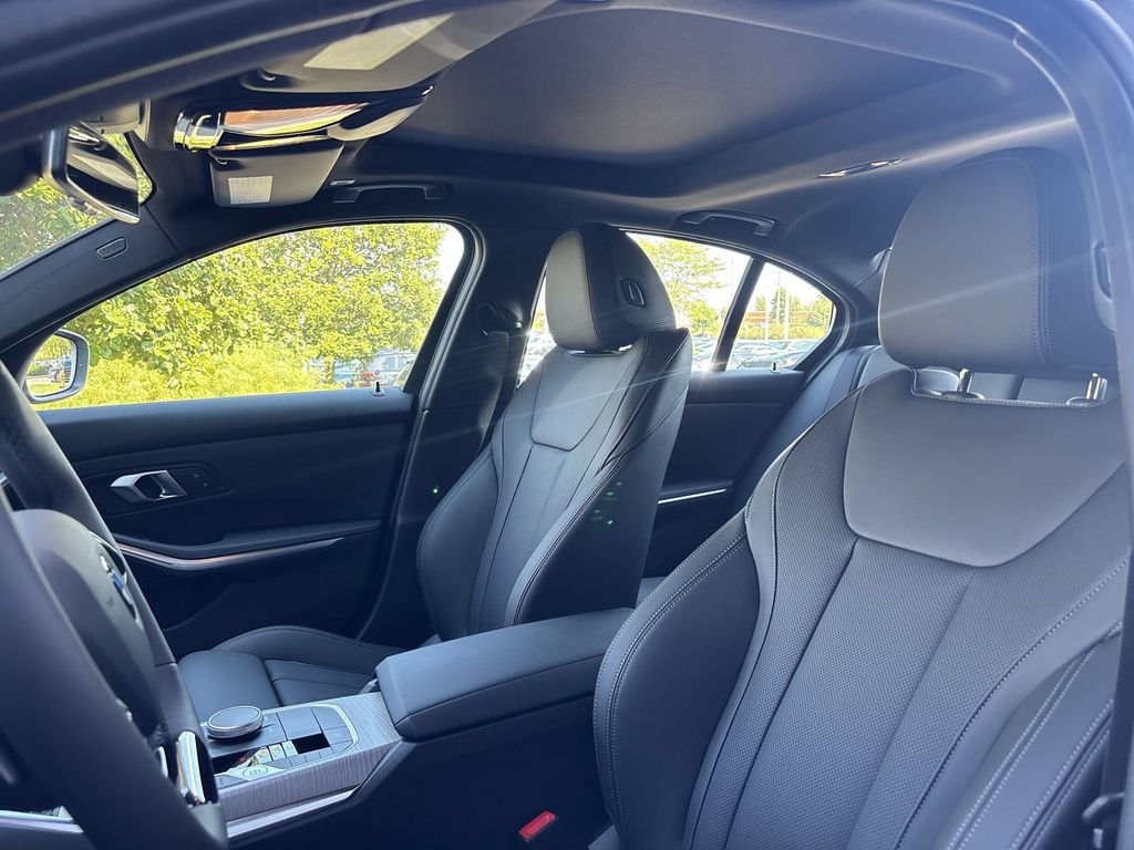 New 2026 Skyscraper Grey Metallic BMW 330i xDrive image 10