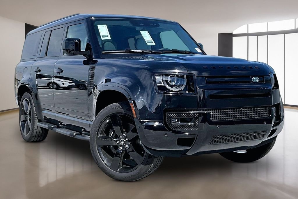 2025 Land Rover Defender V8 - Photo 2