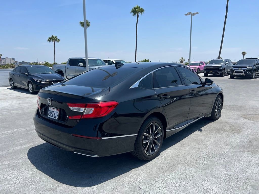 Used 2021  Honda EX-L image 5
