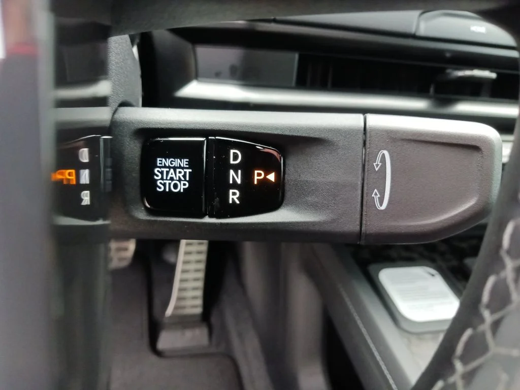 Used 2027 White Kia X-Pro SX-Prestige image 37