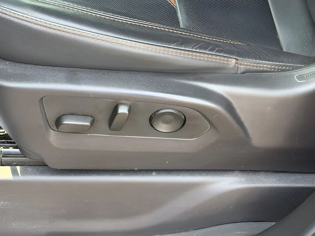 Used 2024 Summit White GMC AT4 image 22