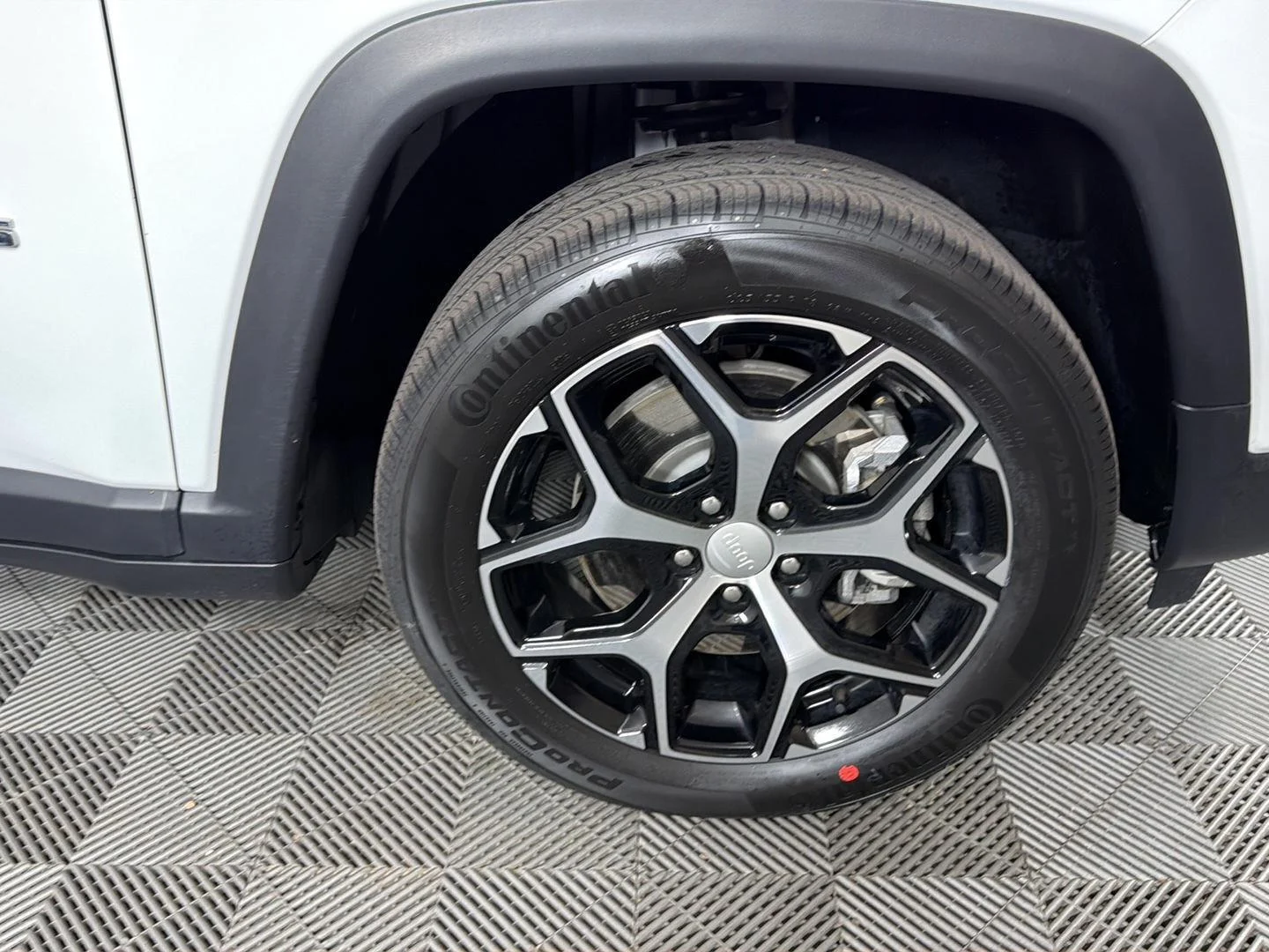 Used 2024 Bright White Clearcoat Jeep Limited image 13