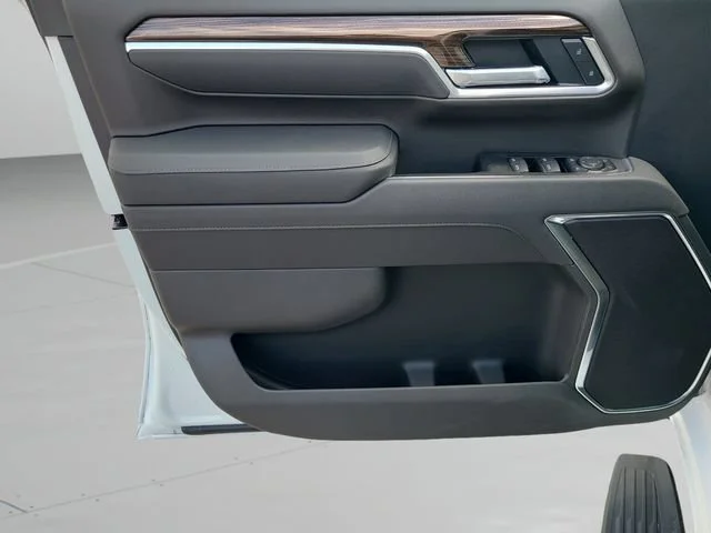 New 2026 Summit White Chevrolet LT image 16