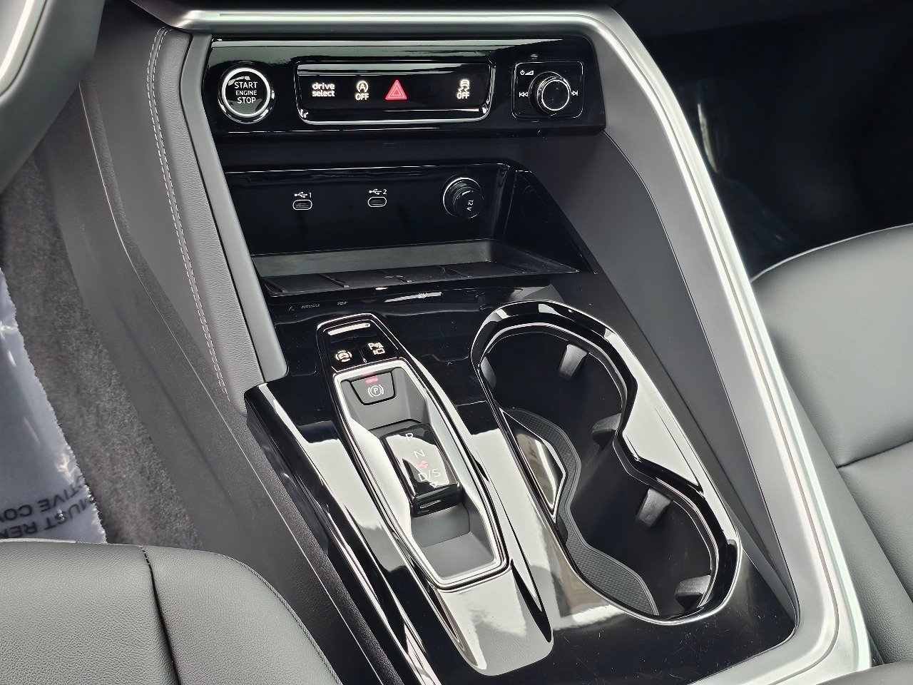 Used 2025 Florett Silver Metallic Audi 2.0T Premium image 11