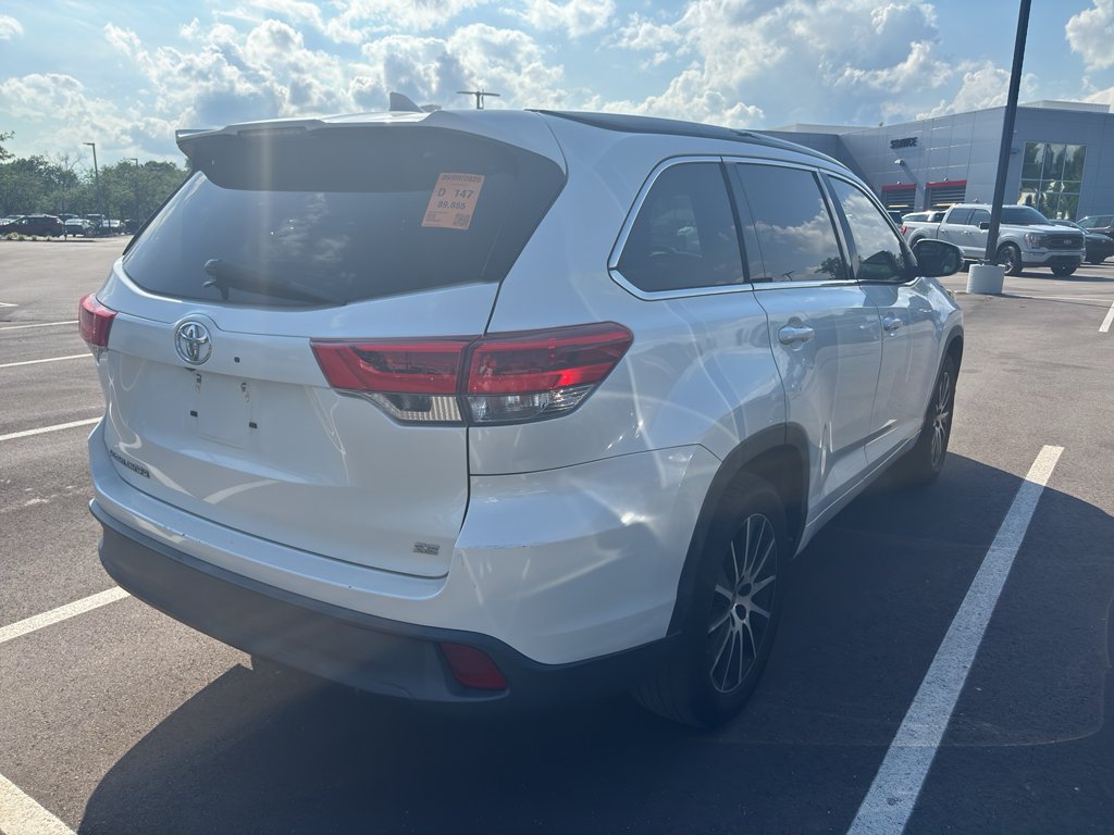 Used 2018 Blizzard Pearl Toyota SE image 6