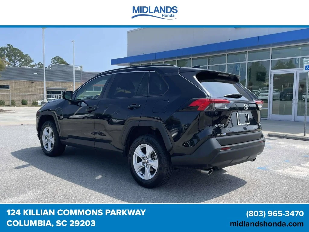 Used 2021 Midnight Black Metallic Toyota XLE image 4