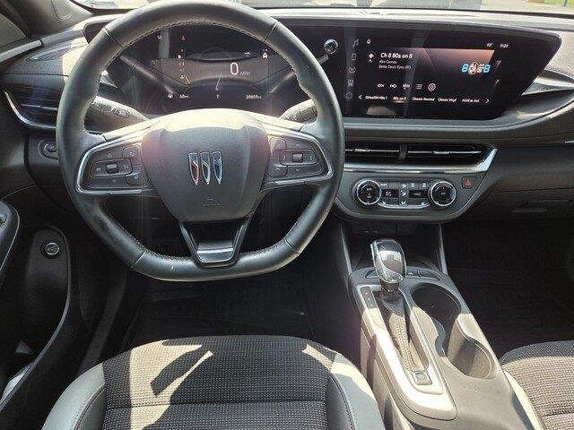 Used 2024 Summit White Buick Preferred image 22