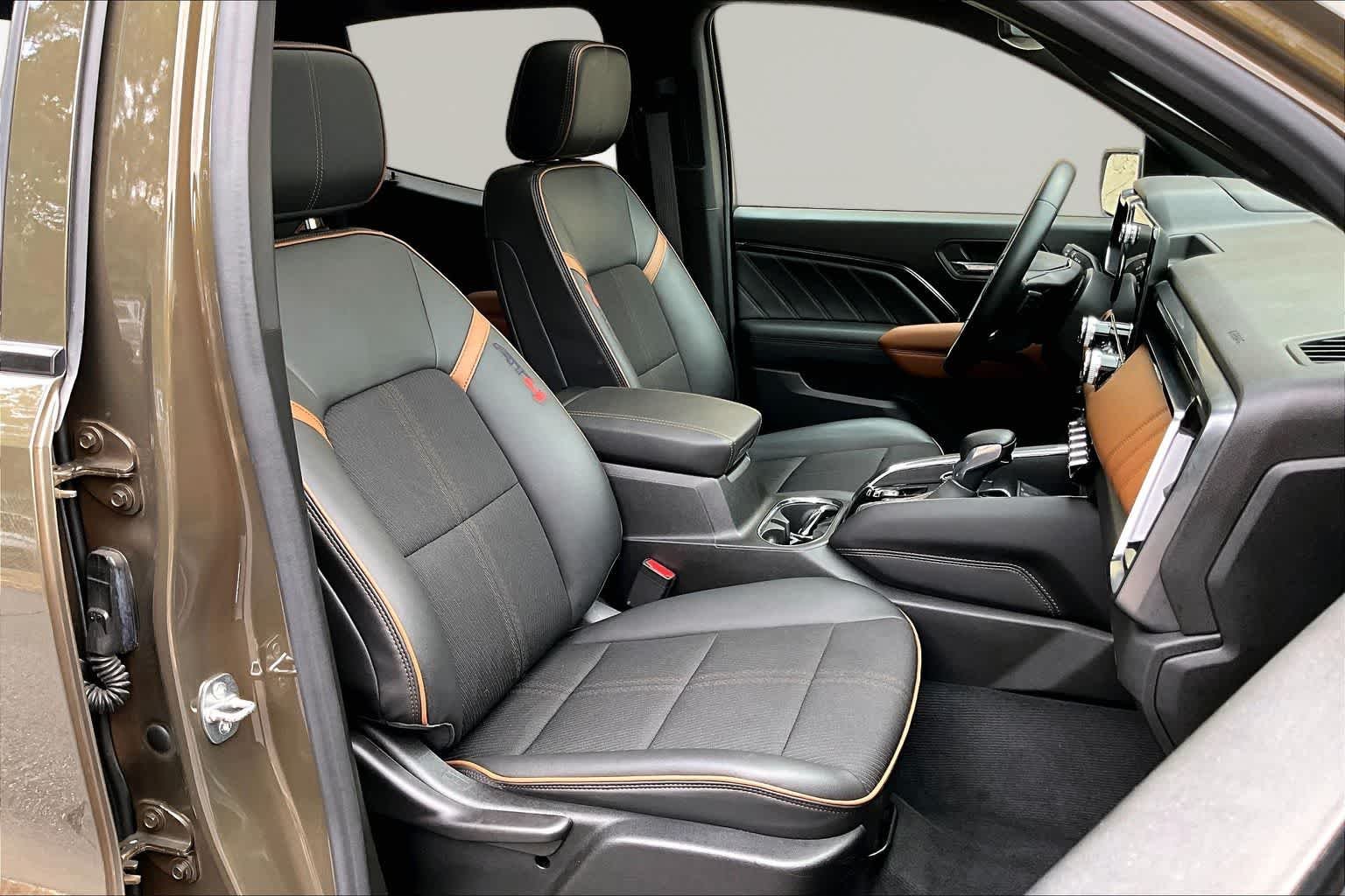 Used 2023 Deep Bronze Metallic GMC 4WD AT4 image 9