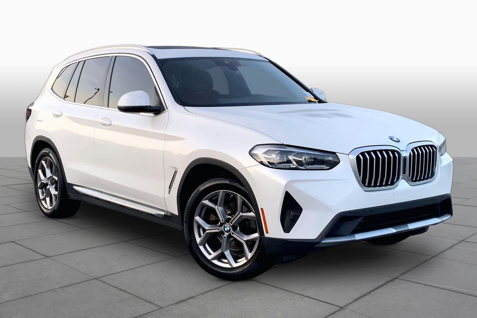 Used 2022 Alpine White BMW xDrive30i image 3