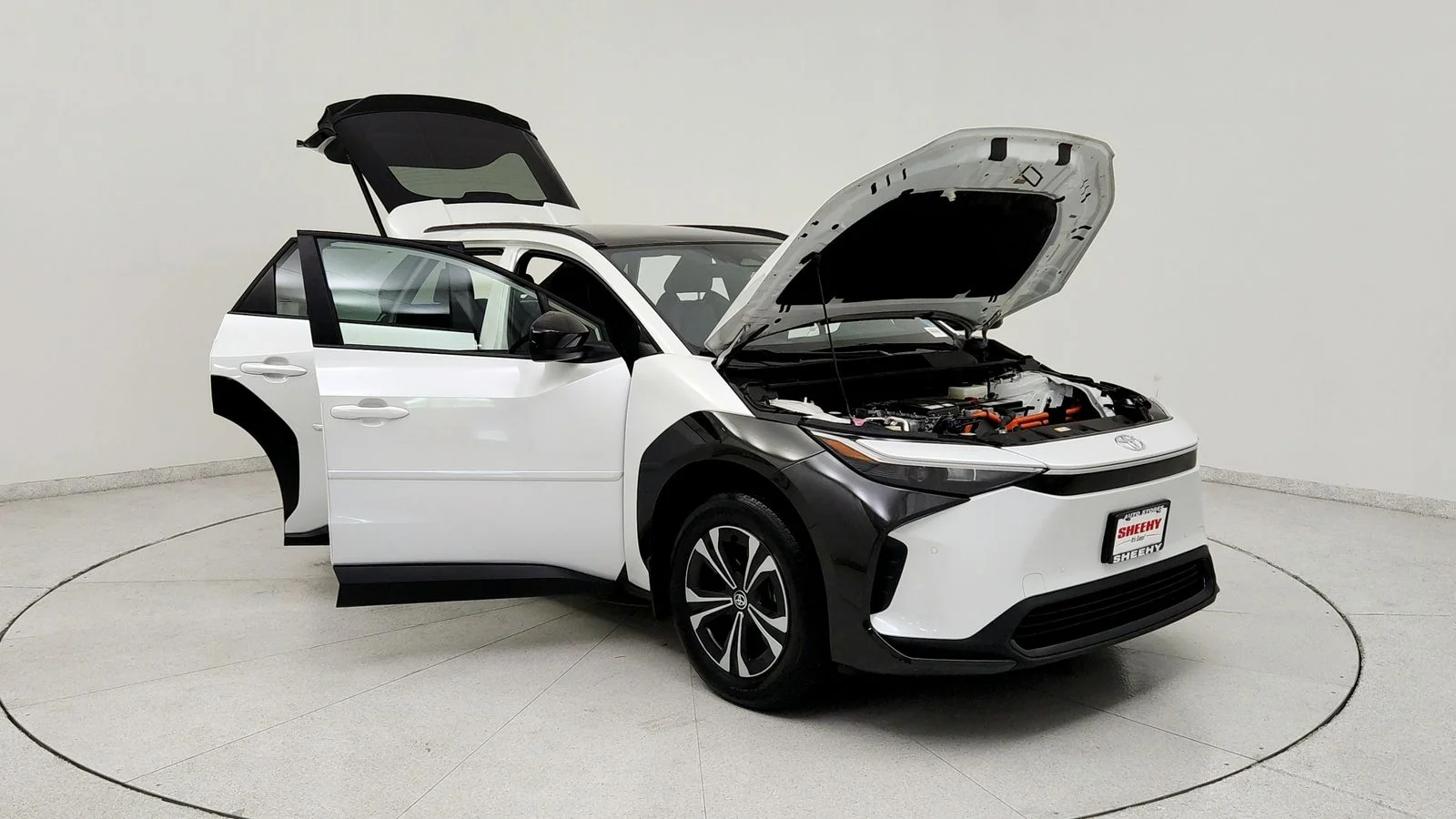 Used 2024 Beige Toyota XLE image 11