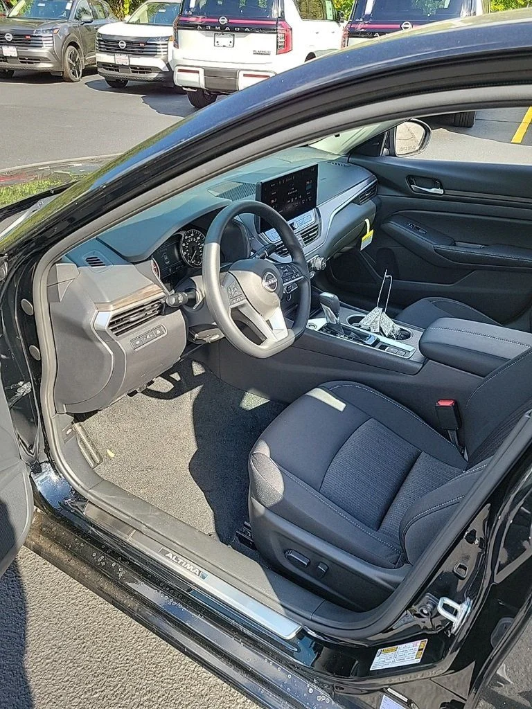 Certified Used 2025 Black Nissan 2.5 SV image 21