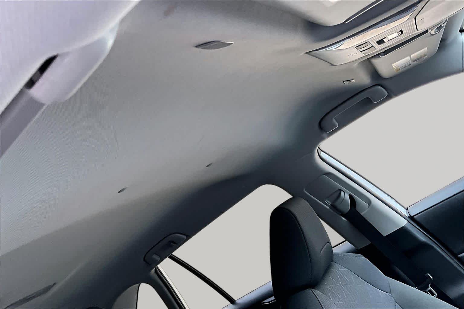 Used 2025 Ice Cap Toyota Hybrid XLE image 14