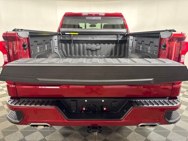 Used 2026 Red Chevrolet High Country image 22