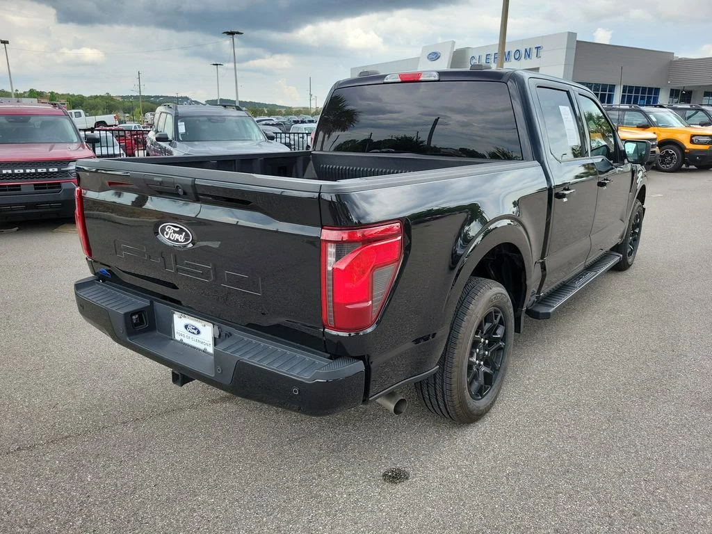 Used 2024 Black Ford XLT image 5