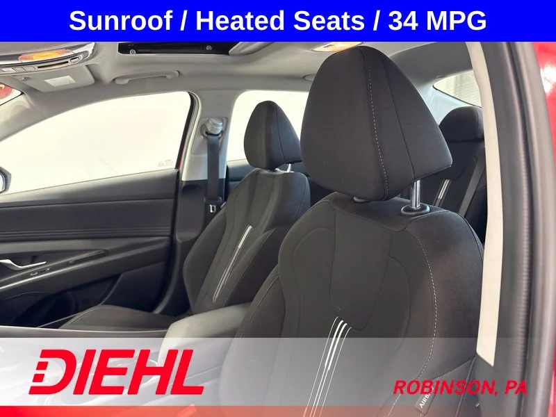 Used 2024 Red Hyundai SEL image 17
