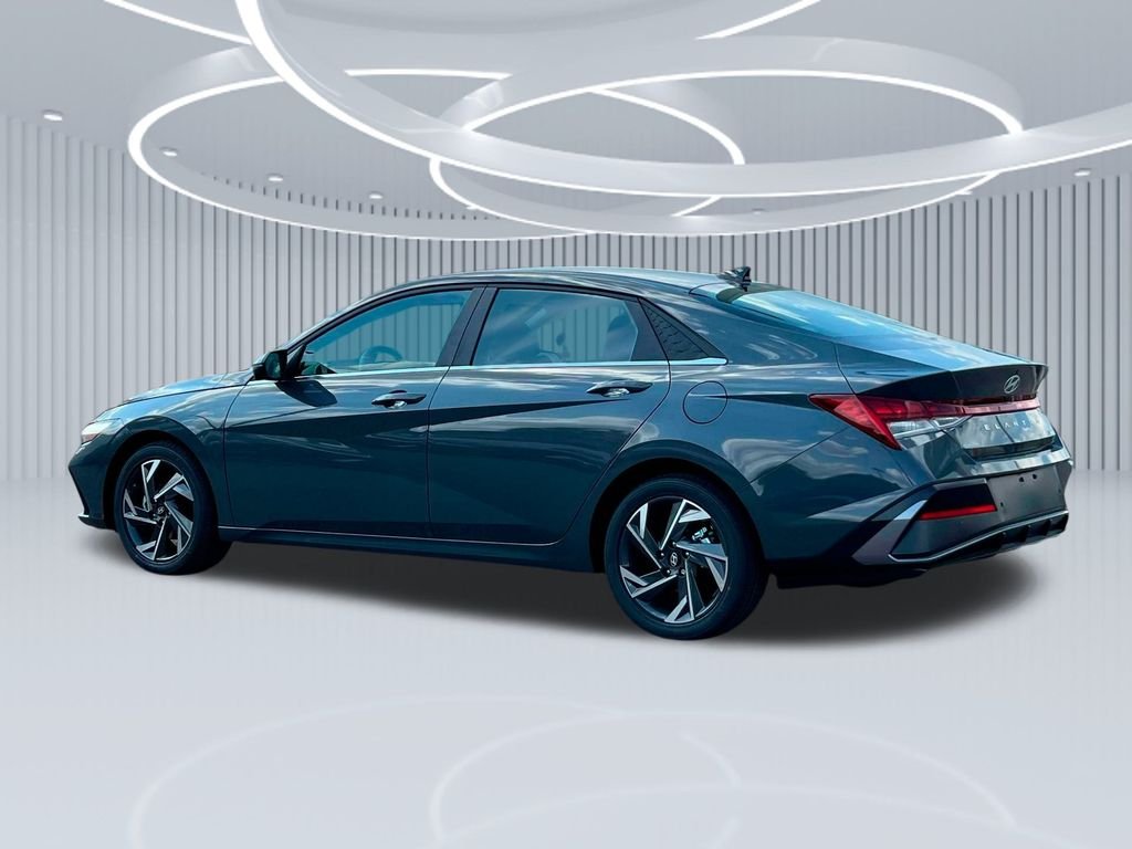 2025 Hyundai Elantra Limited - Photo 23