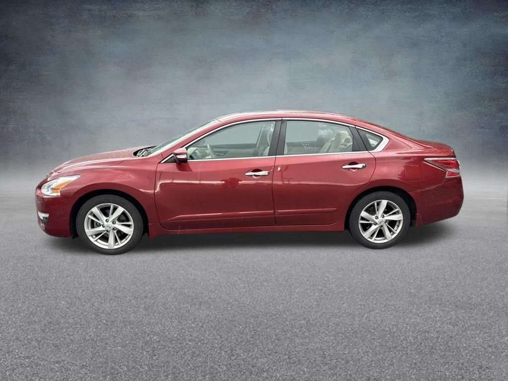 Used 2015 Nissan Altima SV with VIN 1N4AL3AP7FC599582 for sale in Delaware, OH