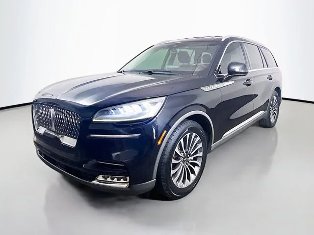 Used 2020 Black Metallic Lincoln Reserve image 5