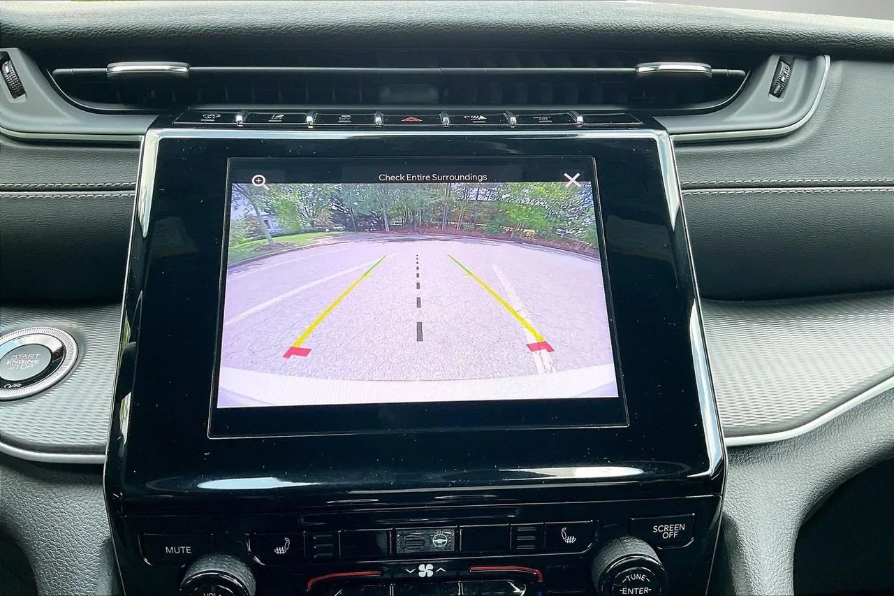 Used 2024 Silver Jeep Altitude X image 14