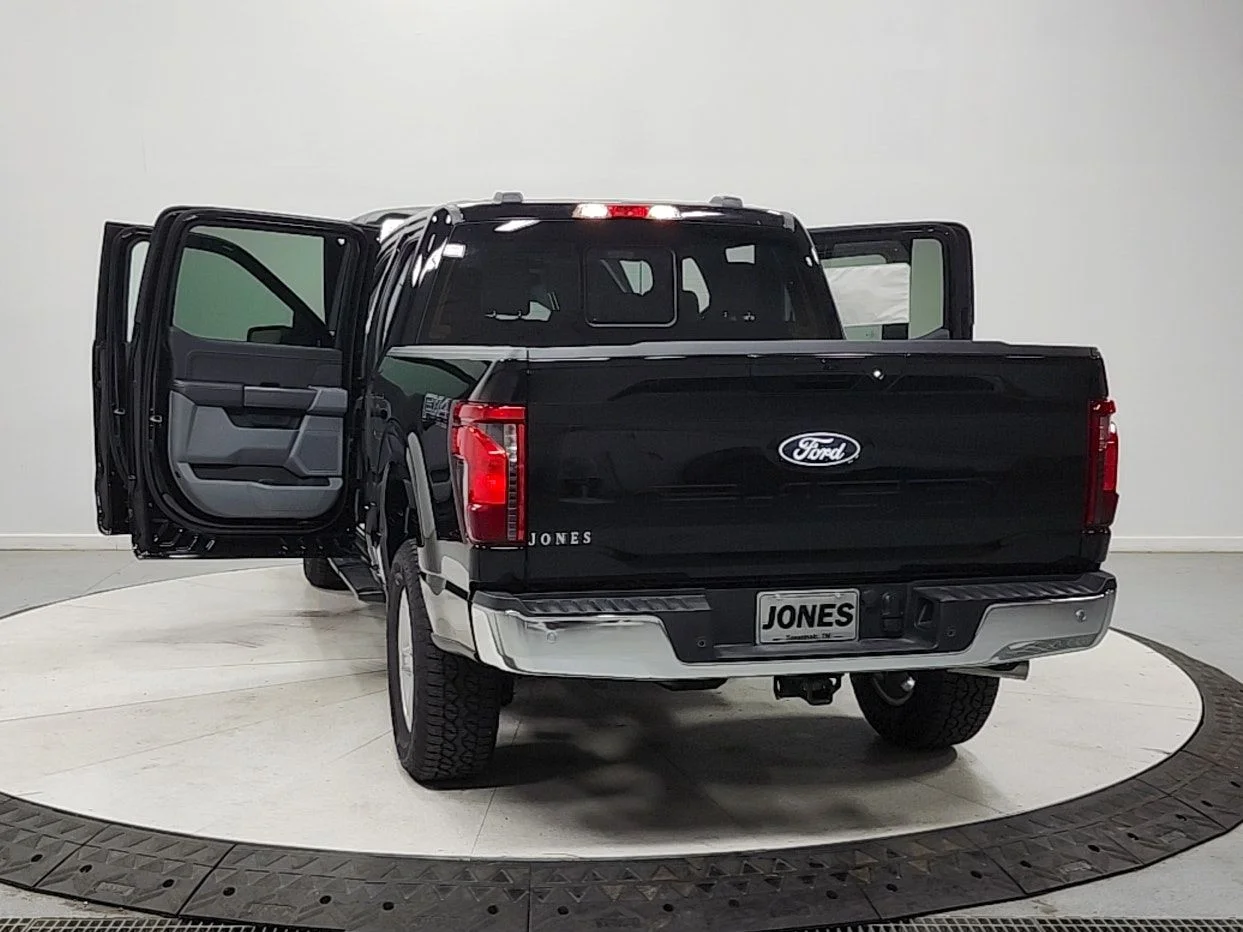 New 2026 Agate Black Metallic Ford XLT image 14