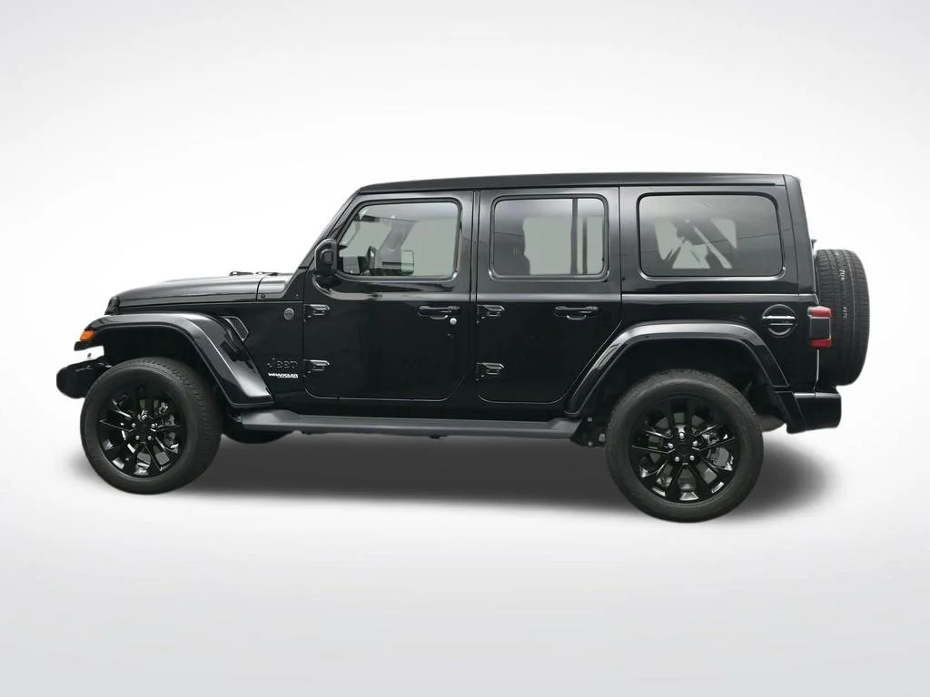 Used 2021 Black Jeep Unlimited Sahara High Altitude image 9