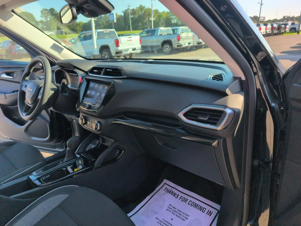 Used 2023 Black Chevrolet LT image 41