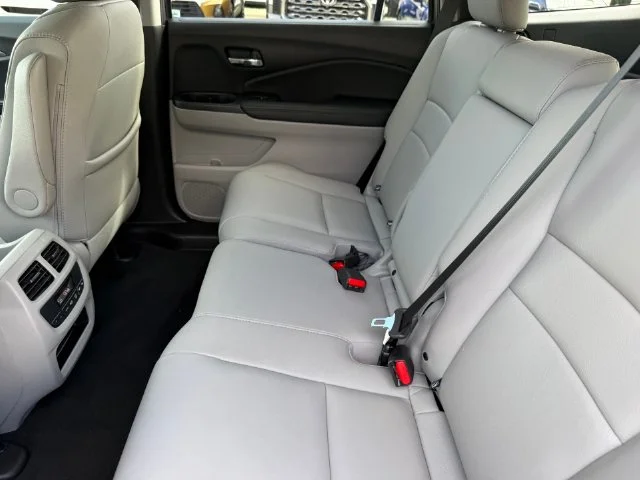 Used 2017 Modern Steel Metallic Honda EX-L image 26