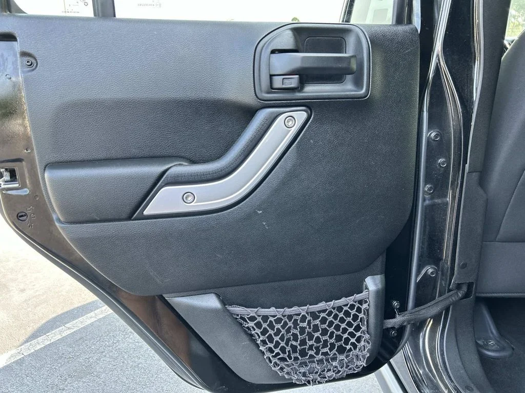 Used 2018 Black Jeep Unlimited Rubicon image 12