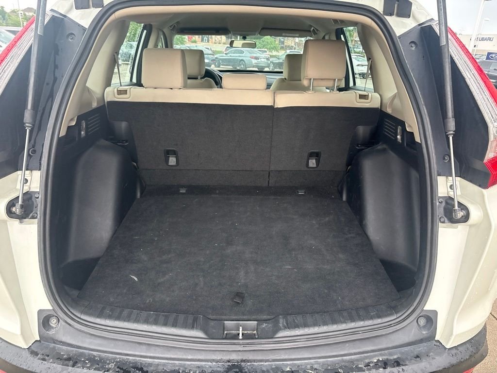 Used 2018 White Diamond Pearl Honda LX image 35