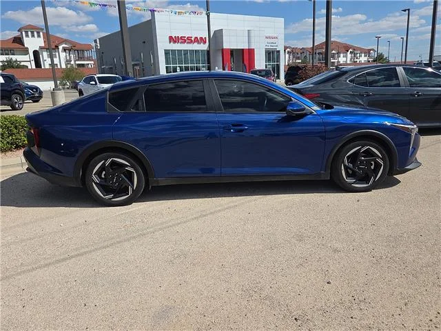 Used 2025 Deep Sea Blue KIA EX (IVT) image 4