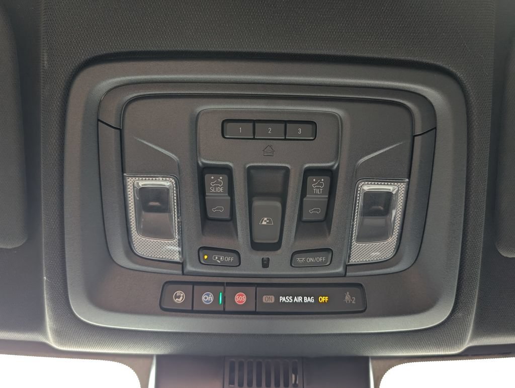 2025 Chevrolet Silverado 1500 ZR2 - Photo 14