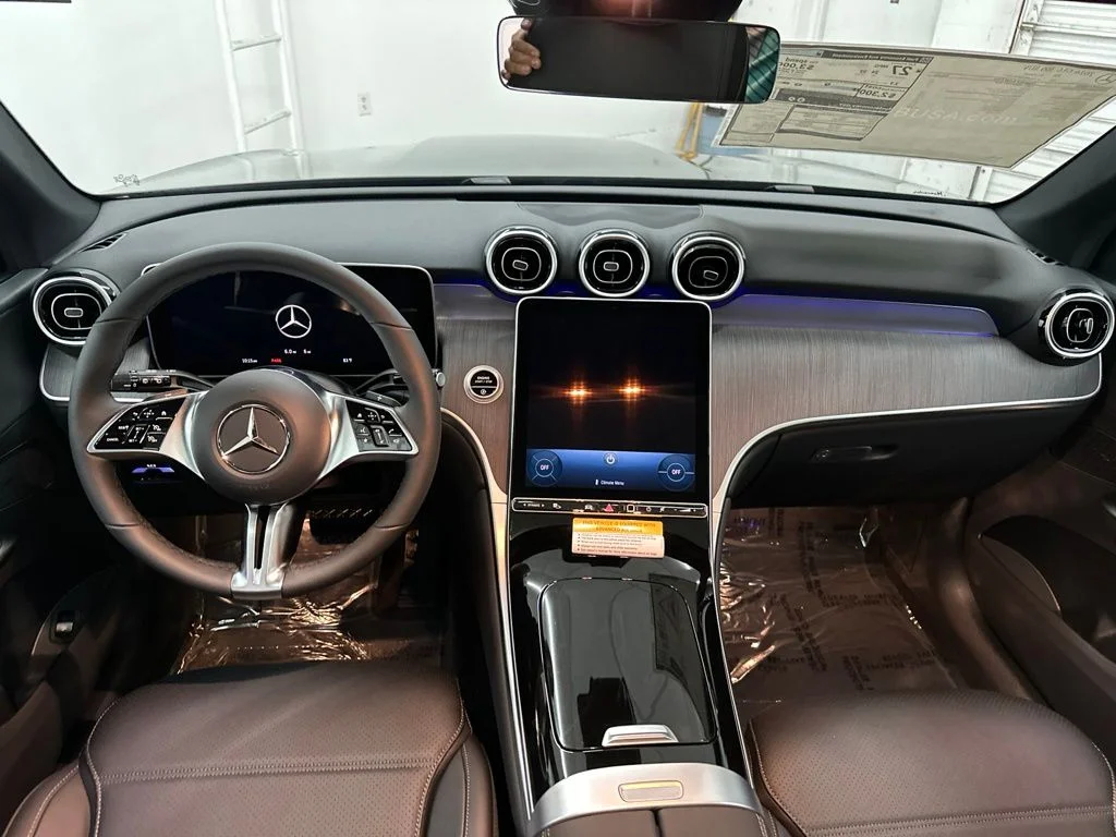 New 2026 Black Mercedes-Benz GLC 300 image 22