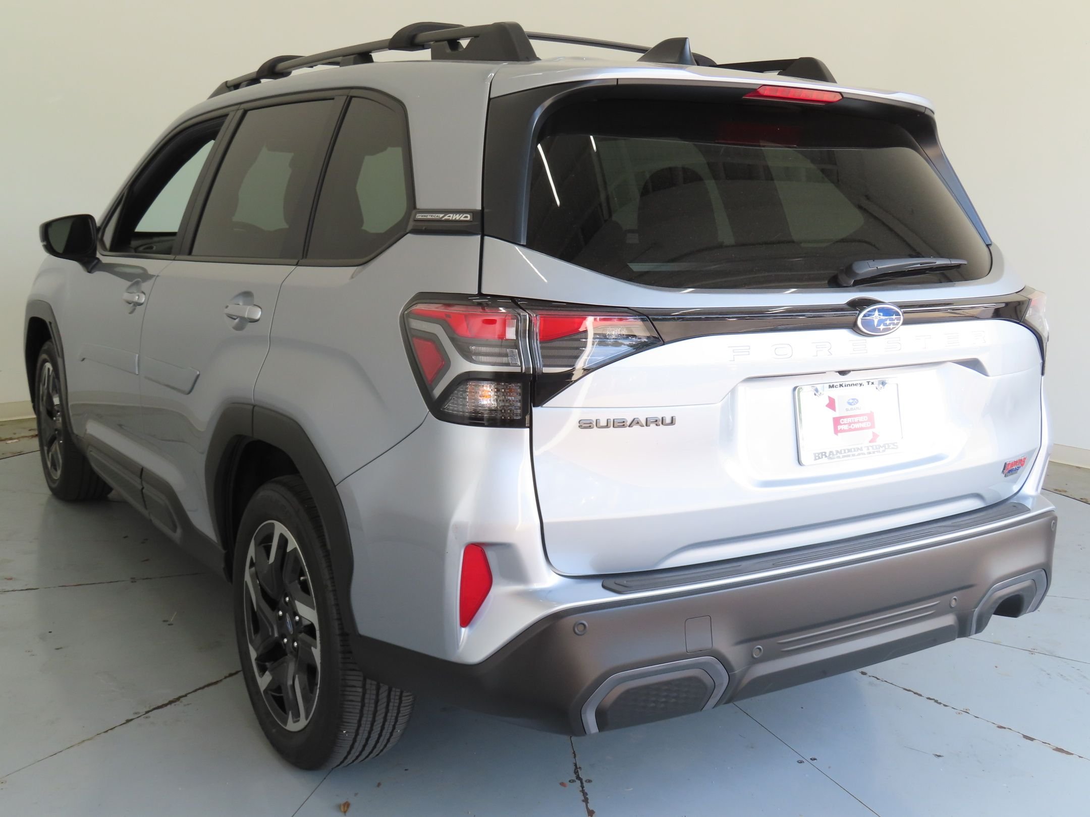 Used 2025 Silver Subaru Limited image 6